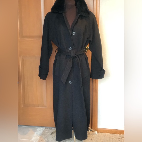Jones New York Jackets & Blazers - JONES NEW YORK s10 long belted blk wool coat Faux fur collar Gorgeous No sz tag